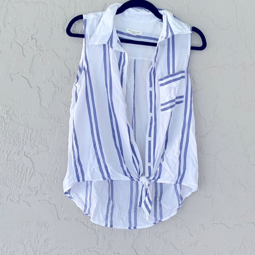 Beach lunch lounge button up tank
